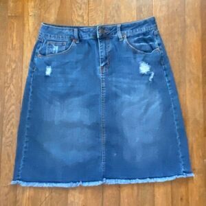 Est. 1946 Denim Raw Edge Knee Length Raw Edge Skirt Size 10